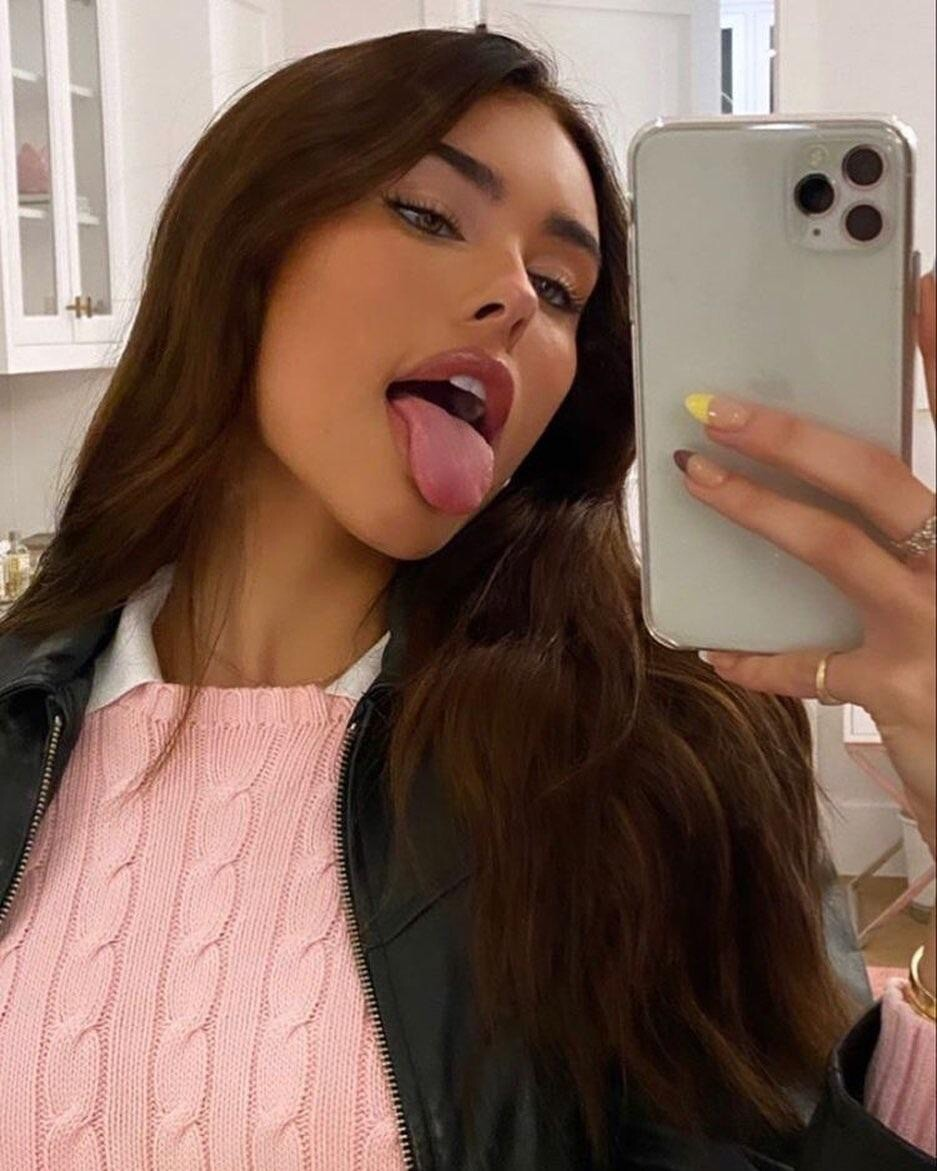 Exclusive photo of beautiful Amateur by VideoHUB (@VideoHUB) and real Beach, Madison Beer and Cleavage