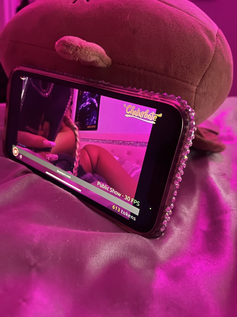 Exclusive photo of beautiful Ass by nikki $mok3x (@Xoxonixxx) and real Female and OnlyFans