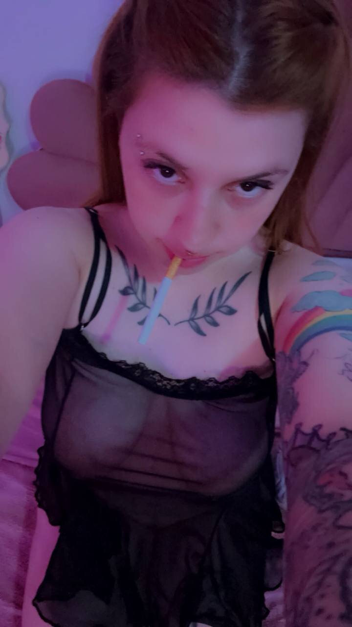 Exclusive photo of beautiful Boobs by 🔮 ARTEMIS 🔮 ⛓️ DOM ~ FETISHES⛓️ (@artemisa9543) and real 18 Years Old and Solo
