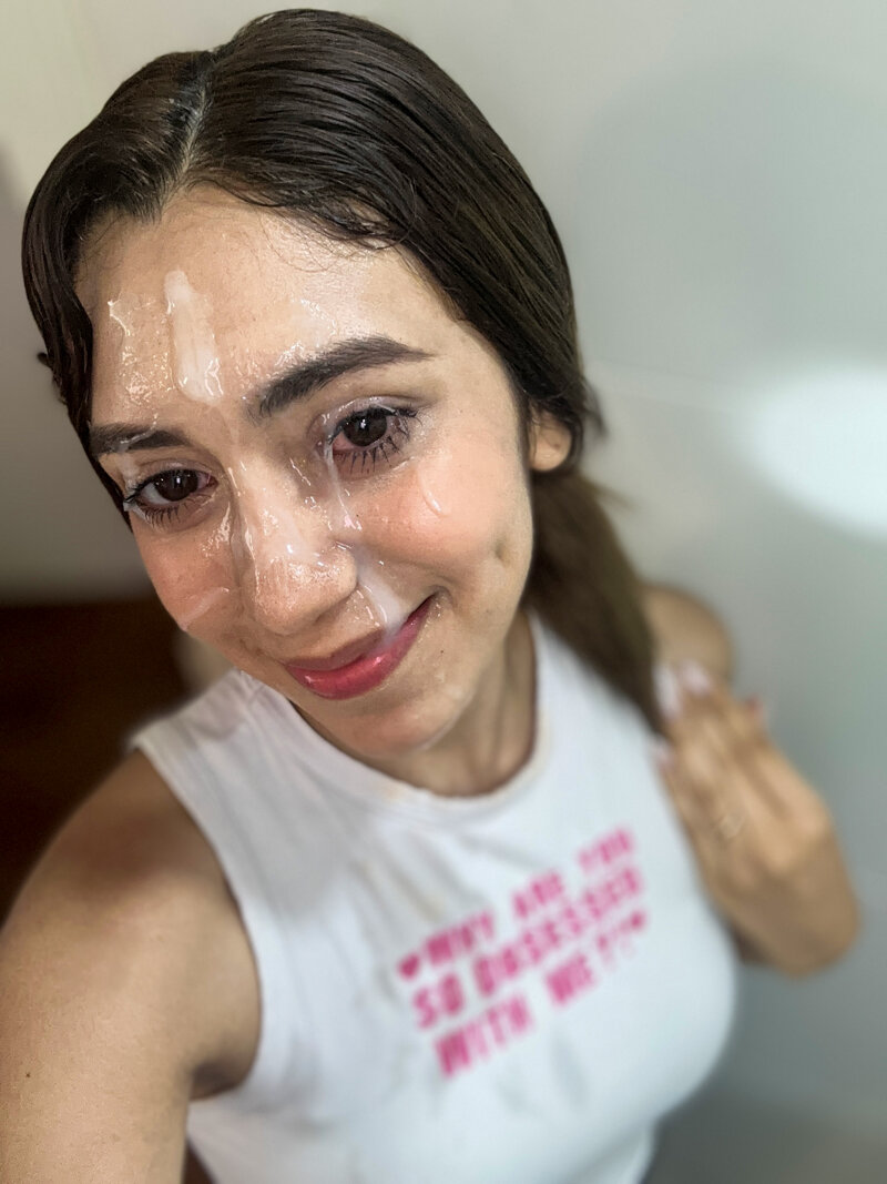 Exclusive photo of beautiful Babe by Artemis Carmona (@artemiscarmona) and real Cum, Cumslut and Cute
