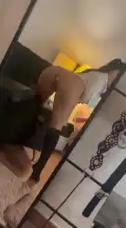 thick-booty photo 2