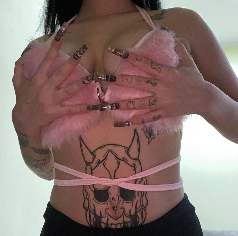 Exclusive photo of beautiful Alt by Ashley Stone (@ashleyxxxstone) and real Bra, Egirl and Demon