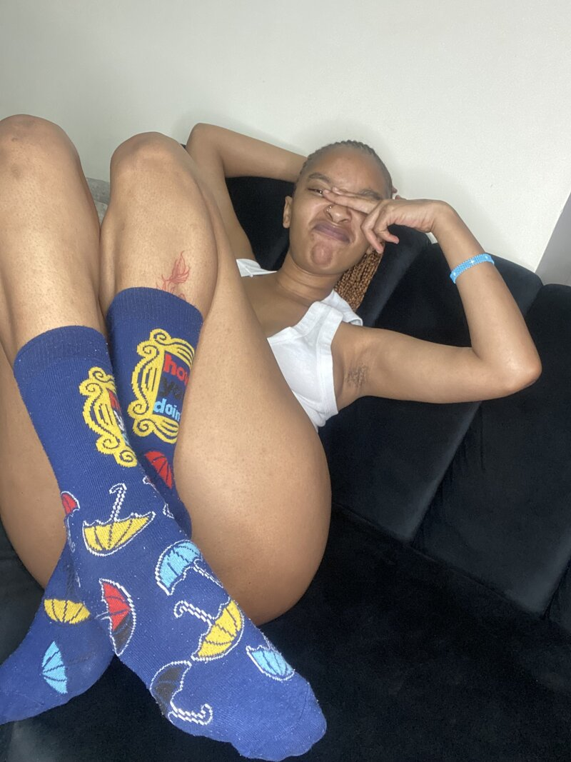 Exclusive photo of beautiful Ebony by Londiwe (@blondie_254) and real MILF and Solo