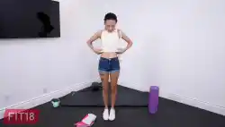 petite-sluts photo 2