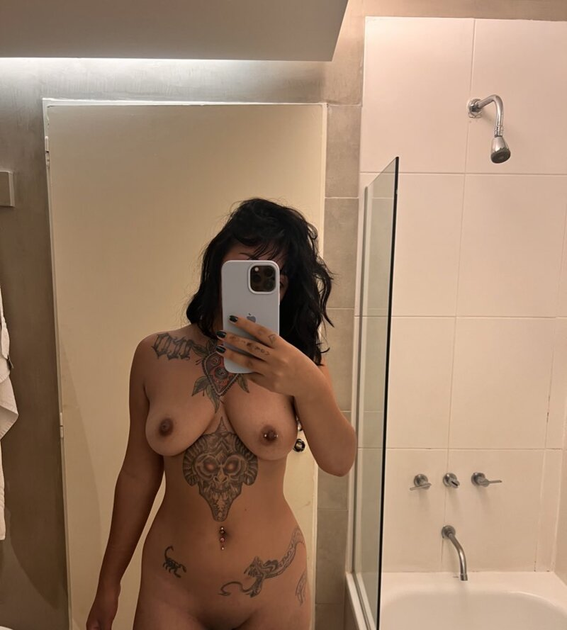 Exclusive photo of beautiful Big Tits by 𝐃𝐨𝐥𝐜𝐞 𝐙𝐚𝐟𝐚𝐧𝐢𝐚 (@dolcezafania) and real Boobs and Brunette