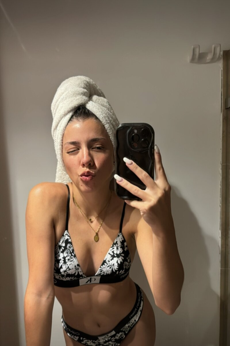 Exclusive photo of beautiful Amateur by nadia ✨ (@dreamynads) and real Body, Fit and Female