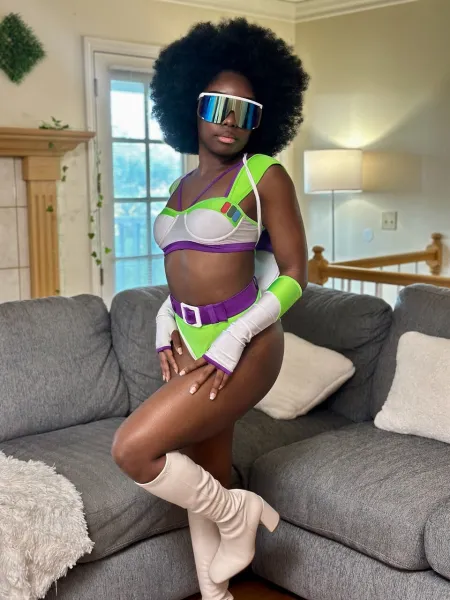 ebonybutts