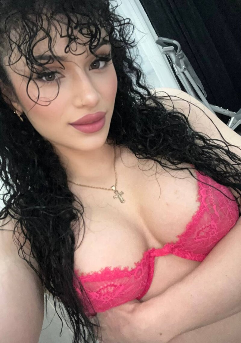 Exclusive photo of beautiful Amateur by EvaFitFemme (@evafitfemme) and real Big Tits and Boobs