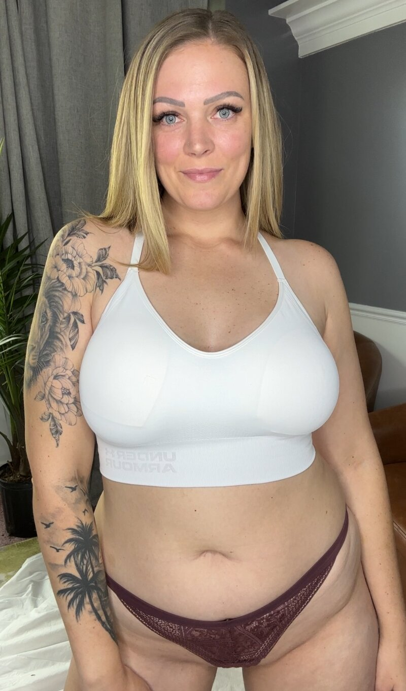 Exclusive photo of beautiful Big Tits by Haley | 6'3 Big Titty Blonde 🍒🩷 (@haleyonlyxo) and real Boobs, Body and Blonde