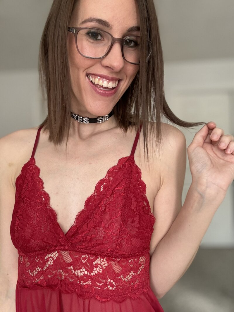 Exclusive photo of beautiful Brunette by Hannah (@hanniexbeee) and real Bra and Cute