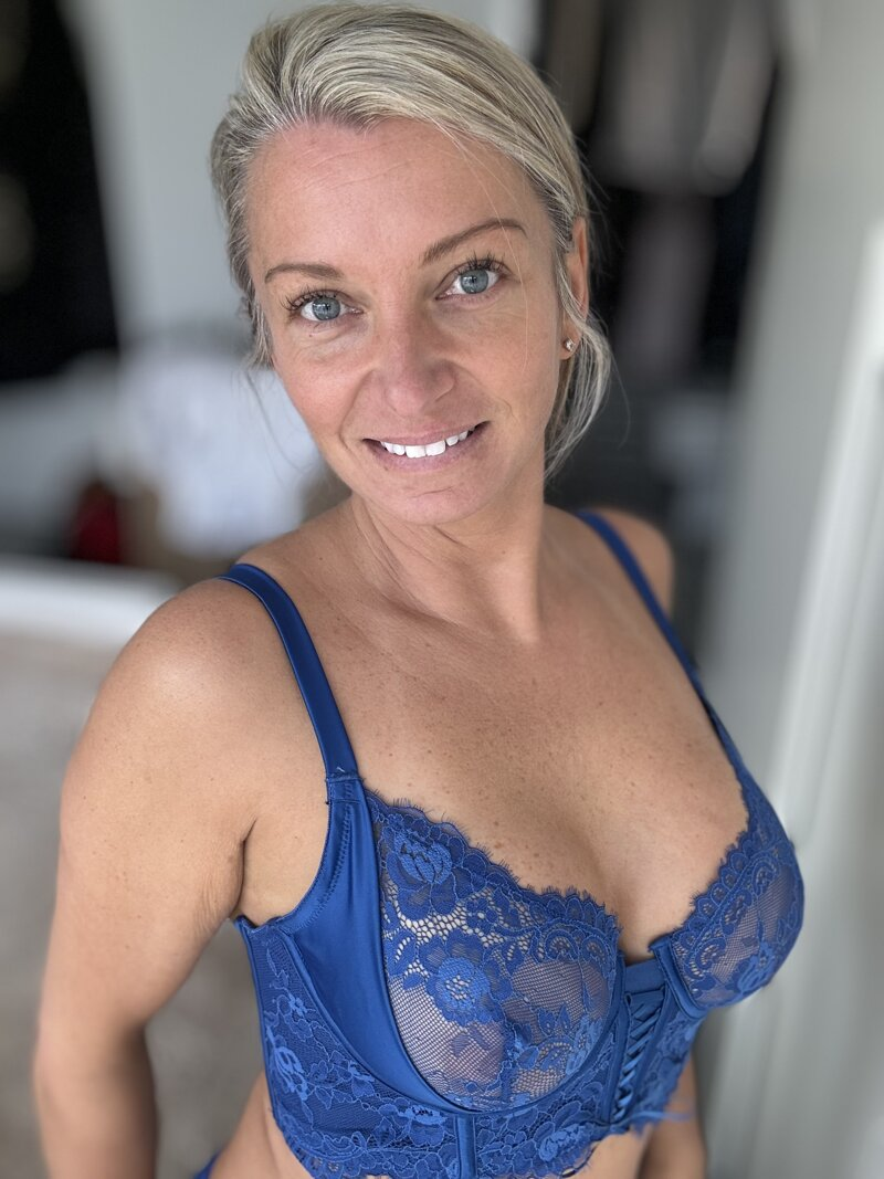 Exclusive photo of beautiful Amateur by Maria ❤️ (@maria_babes) and real Bra and MILF
