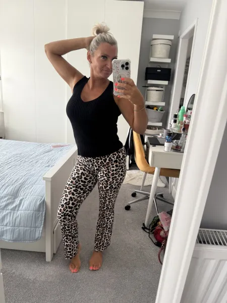 blonde-feet-fit
