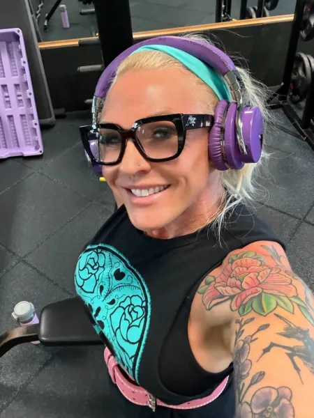muscle-mommies photo 2