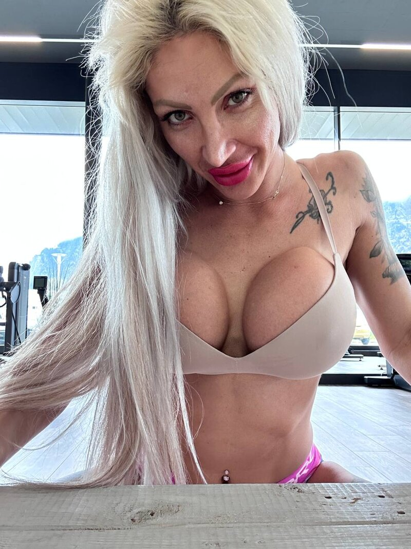 Exclusive photo of beautiful Amateur by Nina Coxxx (@ninacoxxx) and real Big Tits and Boobs