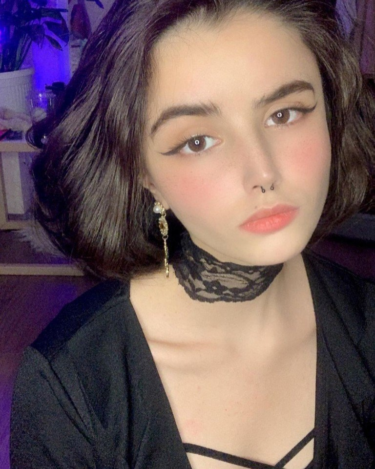 Exclusive photo of beautiful Brown Eyes by Only Girls (@only-girls) and real Choker and Female