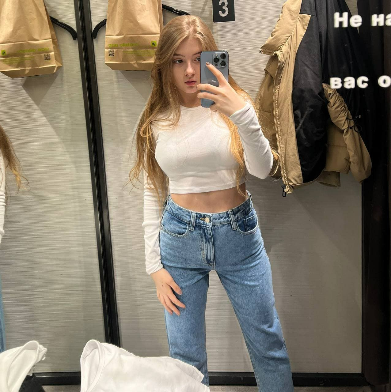 Exclusive photo of beautiful Fit by Only Girls (@only-girls) and real Fitting Room and Jeans