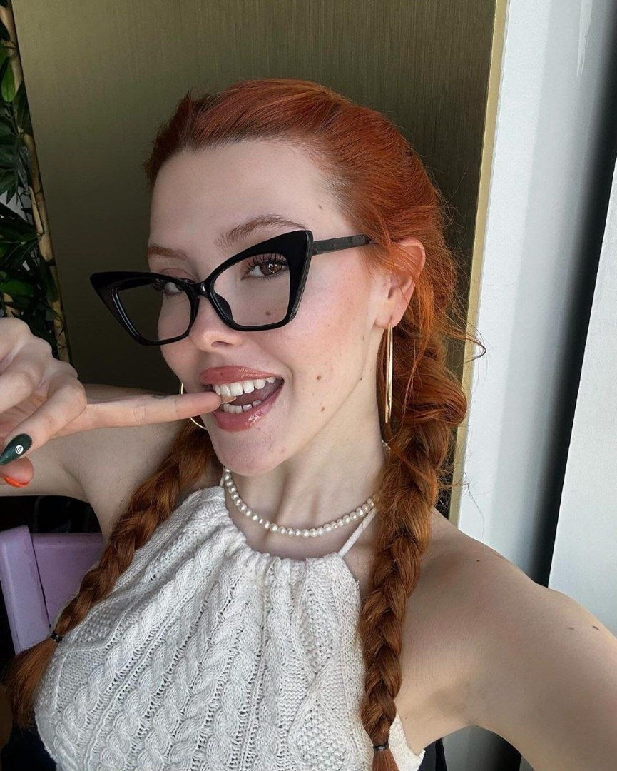 Exclusive photo of beautiful Beautiful by Only Girls (@only-girls) and real Cute, Glasses and Freckles