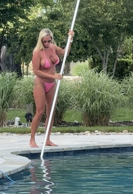 Exclusive photo of beautiful Blonde by Liv’s (@oursecret4547) and real Hotwife and Tits
