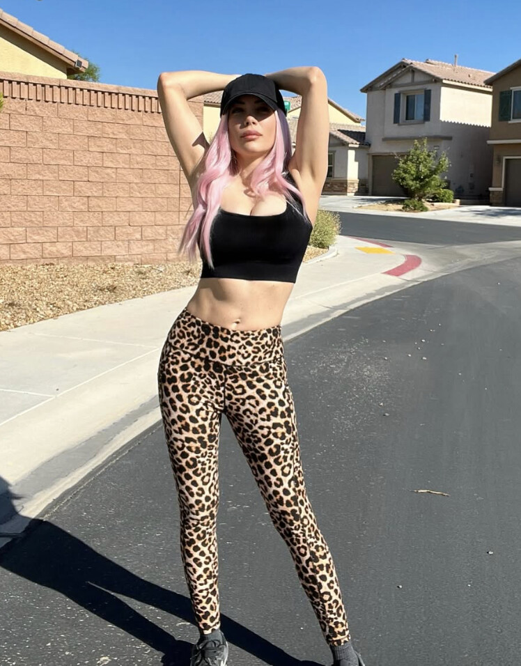 Exclusive photo of beautiful Abs by Pink Princess LA (@pinkprincessla) and real Athletic, Beautiful and belly
