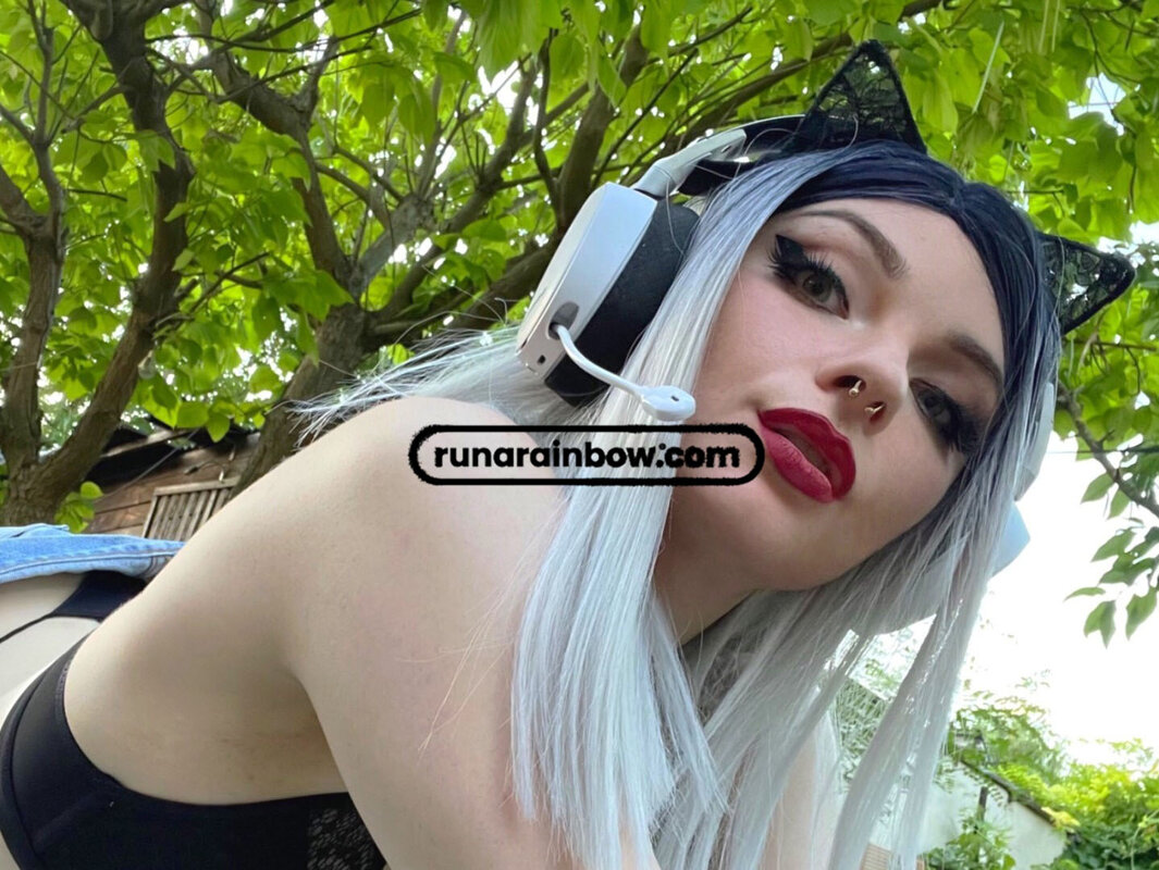Exclusive photo of beautiful Amateur by Runa Rainbow 🌈 (@runarainbow) and real Blonde and Cute