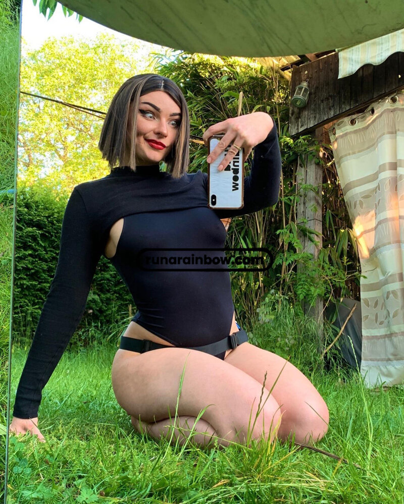 Exclusive photo of beautiful Amateur by Runa Rainbow 🌈 (@runarainbow) and real OnlyFans and Outdoor