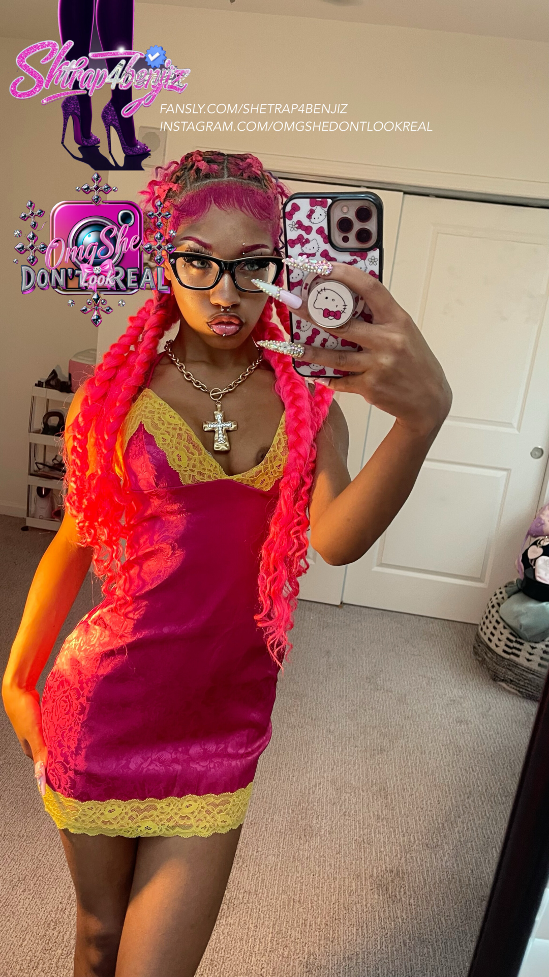 Exclusive photo of beautiful Alt by ♱ 𝙎𝙖𝙫𝙞 ♱ (@shetrap4benjiz) and real Ebony and Egirl