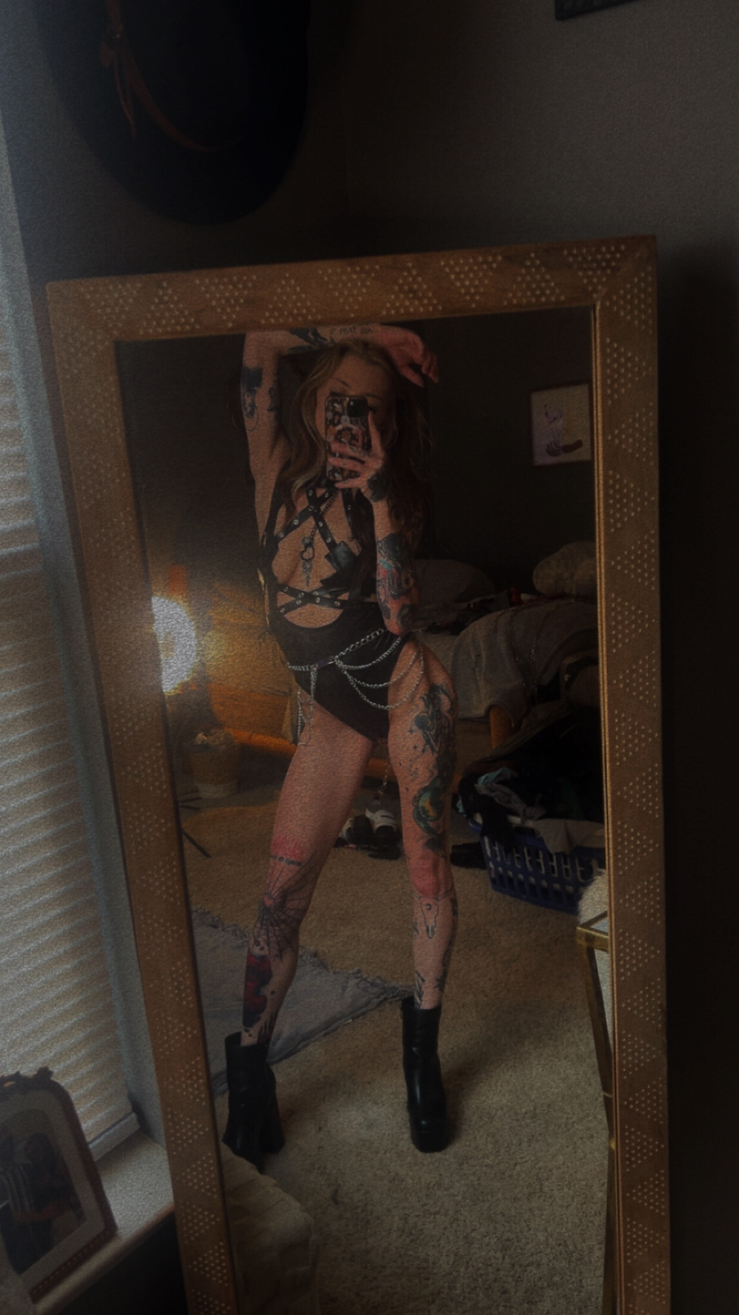 Exclusive photo of beautiful Alternative by Sinner Sanctuary ✨🥀 (@sinnersanctuary) and real Blue Eyes and Bent Over