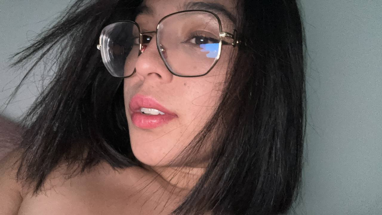 Exclusive photo of beautiful Brunette by Sofia💋 (@sofialucky) and real Cute and Solo