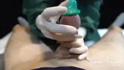 medical-gloves photo 1