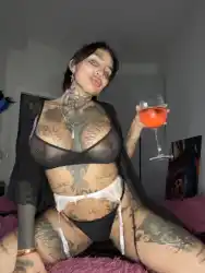 goth-girls photo 3