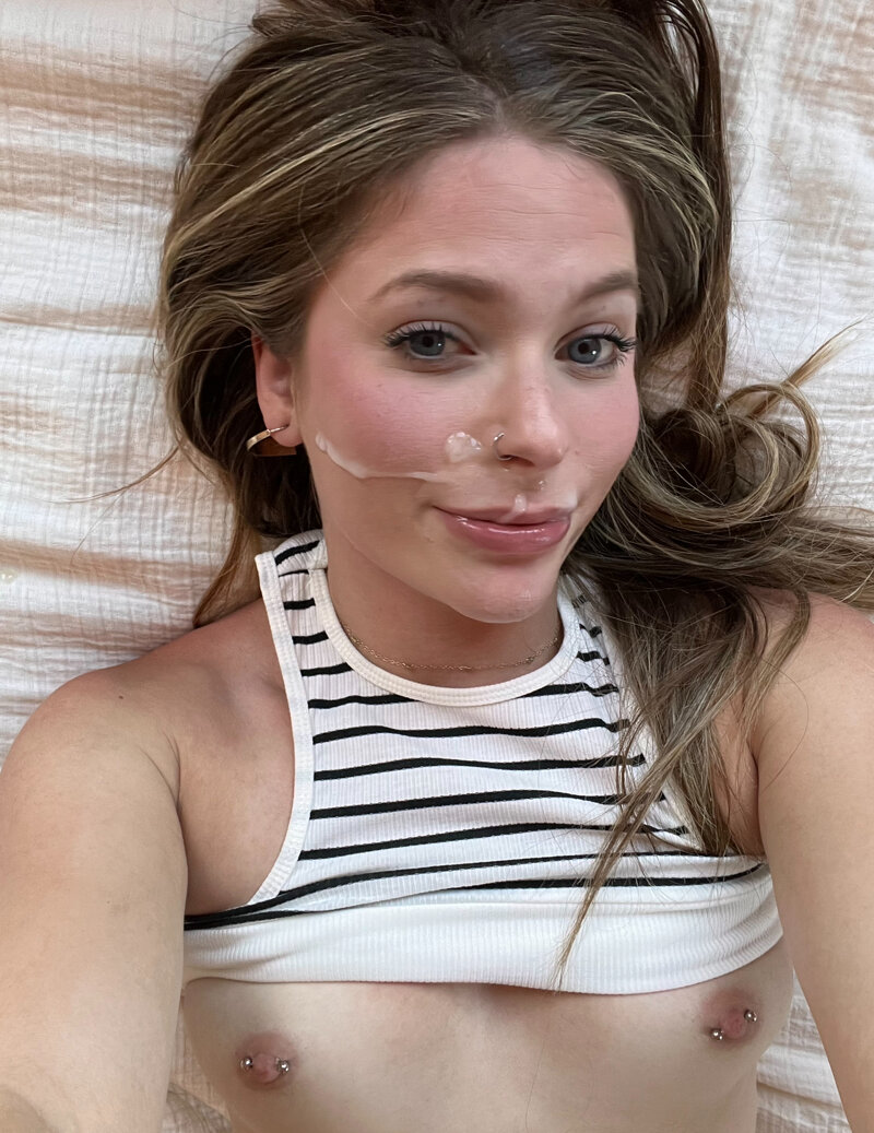 Exclusive photo of beautiful Amateur by Princess Jess (@the.princess.jess) and real Cumshot and Cum