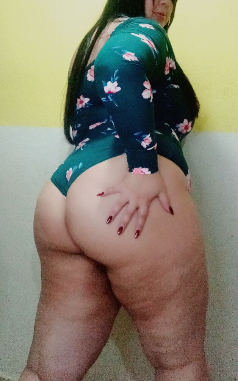 Exclusive photo of beautiful Ass by 🔥Yiixy🔥 (@yiixy_69) and real Big Ass, MILF and BBW