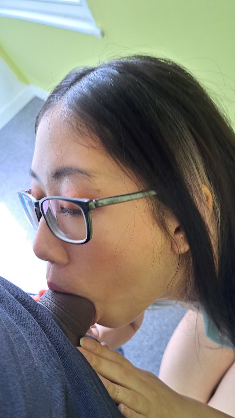 Exclusive photo of beautiful Amateur by Ying Ying Colada (@yingyingcolada) and real Asian, Blowjob and Big Dick